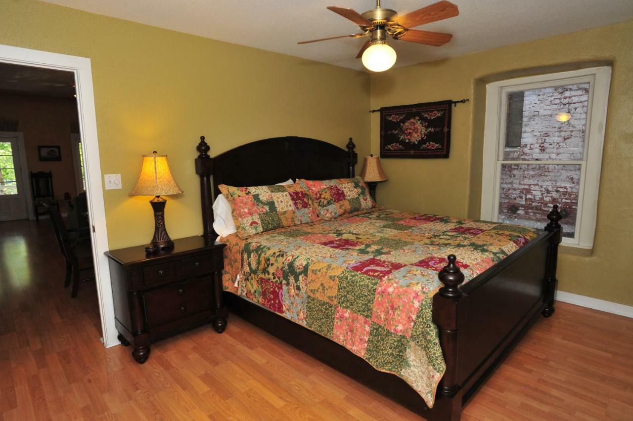 Schmitz Bed & Breakfast New Braunfels Extérieur photo